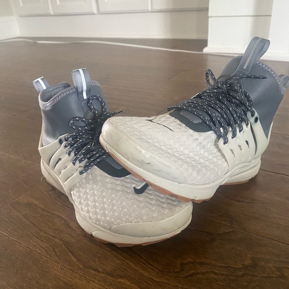 Nike shoes